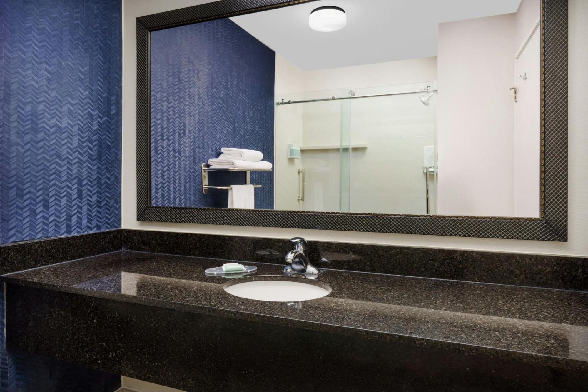 Fairfield Inn Philadelphia Airport Экстерьер фото
